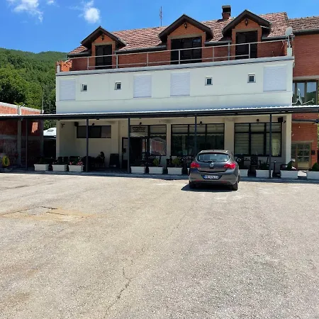 Pače Motel